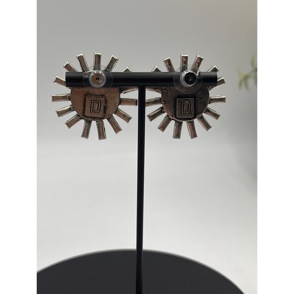 Dannijo Hollywood Swarovski Crystal Baguette Snowflake Oxidized Garbo Earring - Picture 4 of 8